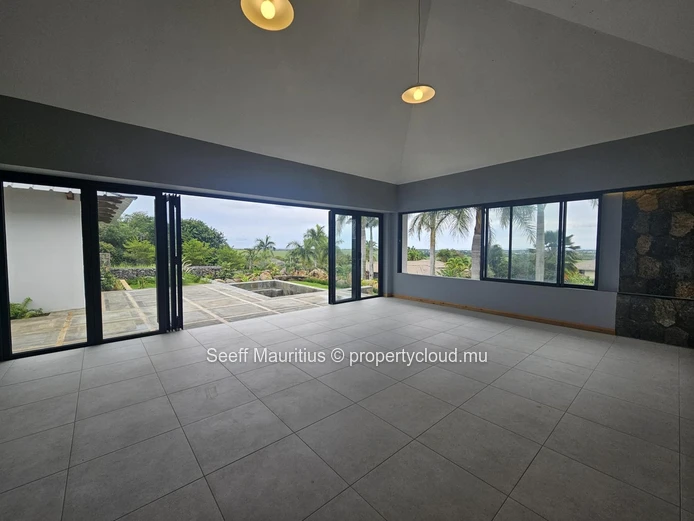 Elegant Family Villa with Private Pool, Ensuites & Ample Storage