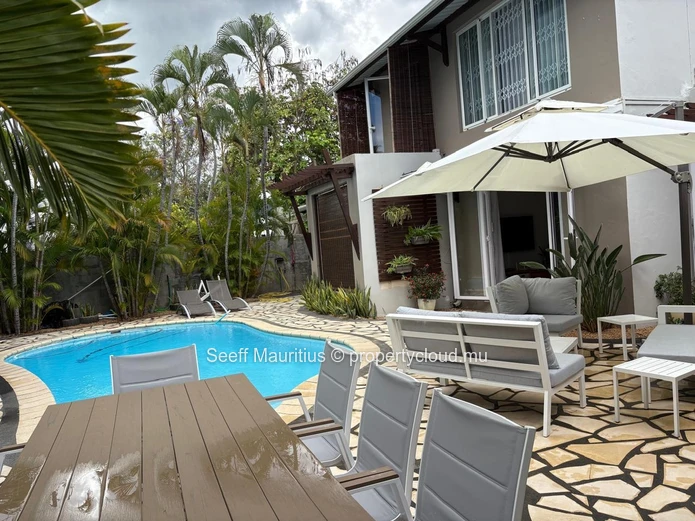 Charming Tamarin Villa: A Masterpiece of Modern Tropical Living