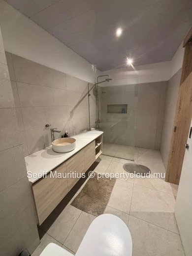 Modern 3-Bedroom Tropical Villa with Private Pool – Pereybere
