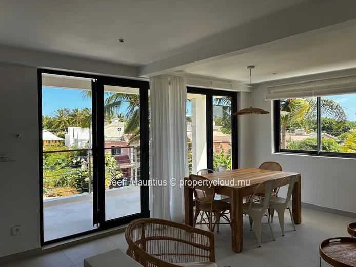New flat – Top floor, a few steps from the beach.