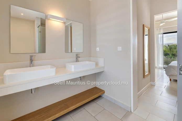 Spacious 3 bedrooms Townhouse