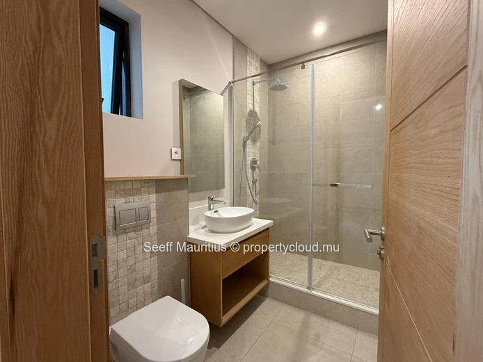 Luxurious Modern Living 4-bed at Domaine de Belle Vue - O Petit Parc