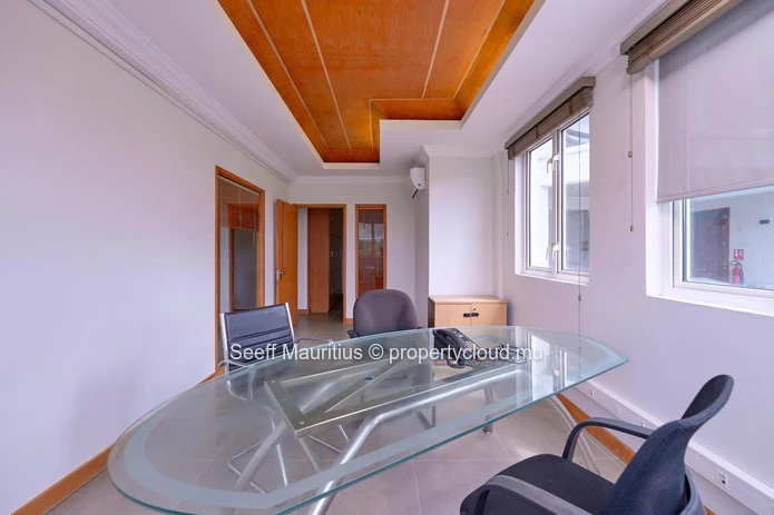 Fully Equipped Office Space in Grand Baie's Popular Business Hub