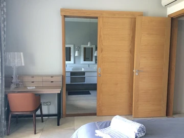 5 Bedroom Apartment