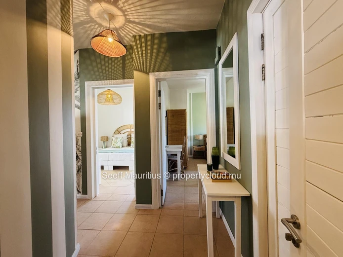 Coastal Elegance Meets Tropical Serenity 