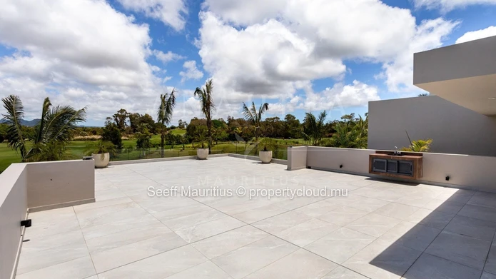 A Singular Architectural Icon with Panoramic Golf and Horizon Views