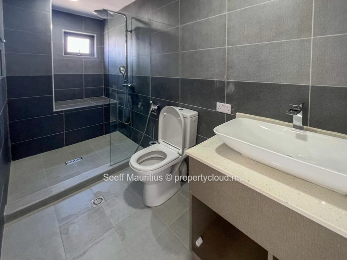 Exceptionnel Penthouse Duplex – Flic en Flac | Vue Mer | Piscine Privée