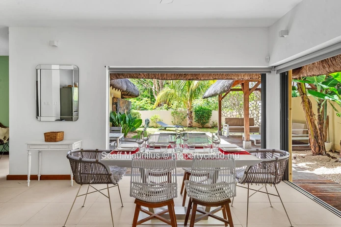 Luxe balinais : villa avec vue imprenable sur les montagnes