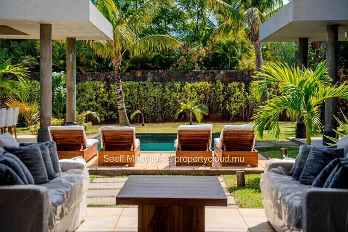 The Horizon House: A Masterpiece of Seamless Tropical Living