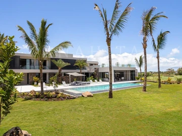 5 Bedroom House