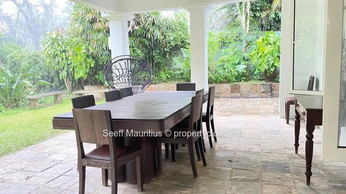 Maison spacieuse et bien conçue à vendre