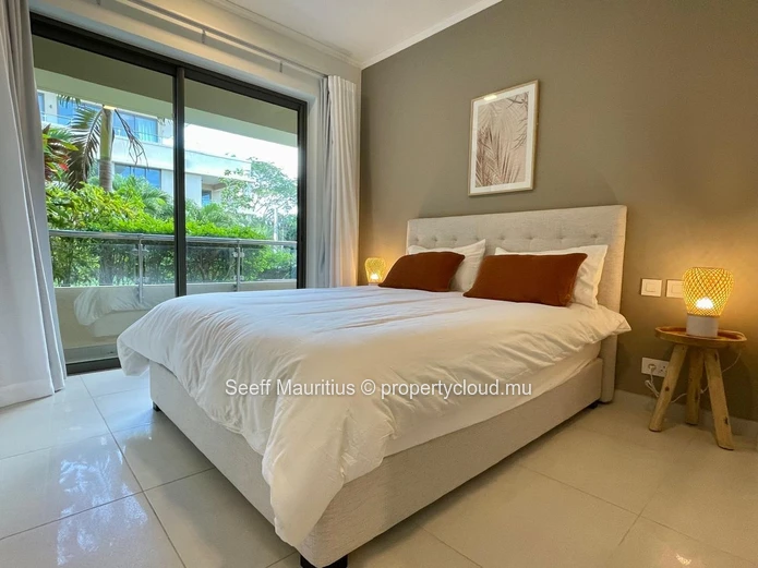 3-Bedroom Seaside Apartment