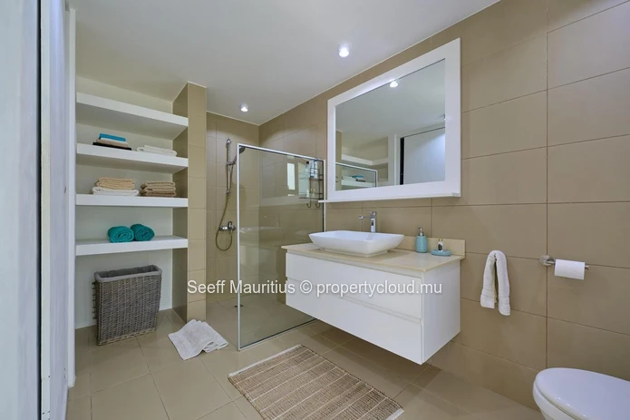 Live the Dream: Modern 1-Bedroom Apartment in Mont Choisy