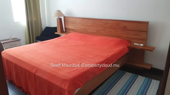 Coastal Living: Apartment with Amenities Proximity