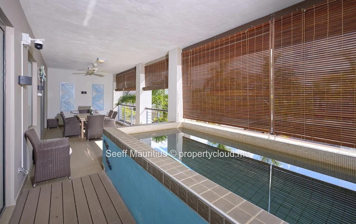 Exclusive Villa in Bain Boeuf: Perfect for Beach Lovers