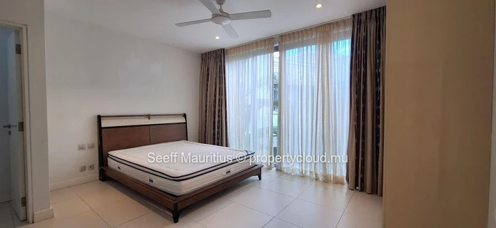 Villa with Rooftop Pool & Private Dock