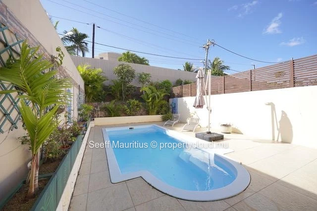 Fully Renovated Tropical Dream Duplex
