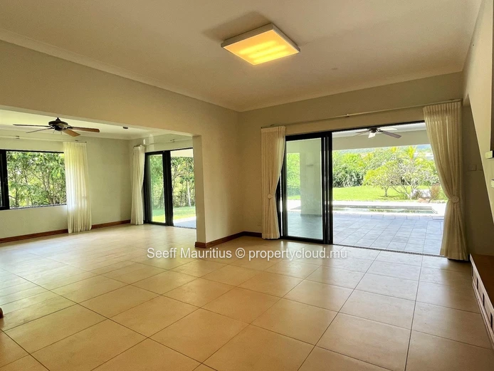 Beautifully Villa with Superb Mountain Views