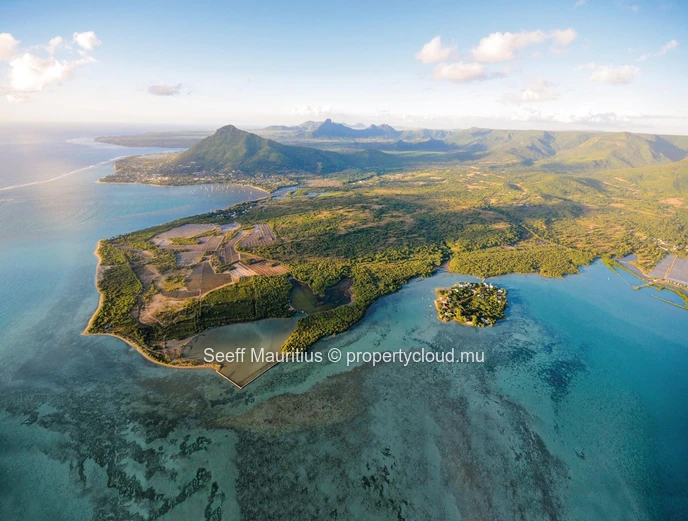 Plots of land amidst a Beach and Golf Estate on the West coast