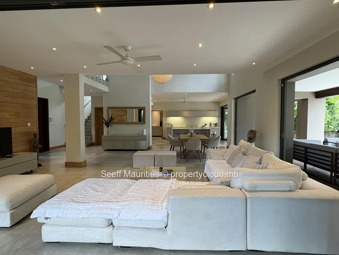 Elegant Villa for Sale in La Balise Marina