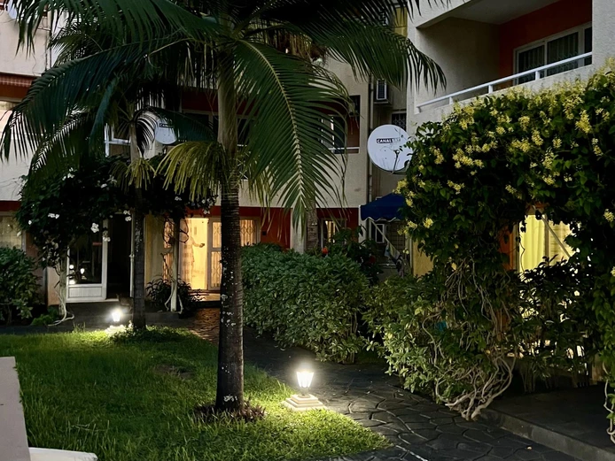 Spacious 3-Bedroom Ground-Floor Apartment | Steps from the Beach
