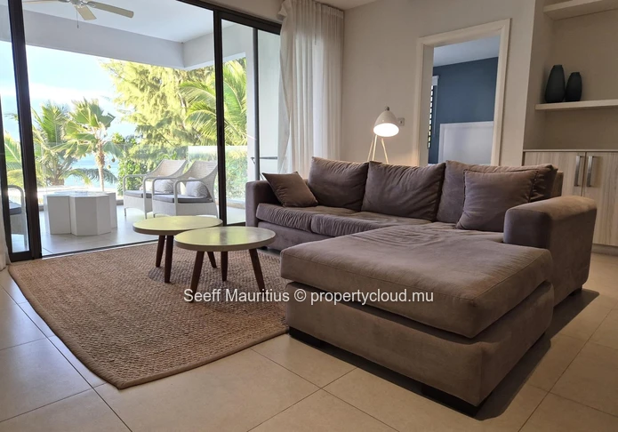 Sea View Apartment in Roches Noires