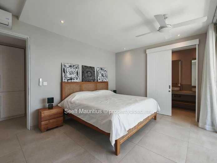 Charming house - Tranquility and elegance on the lagoon – New beachfront apartment in Poste La Fayette, offering a fr...