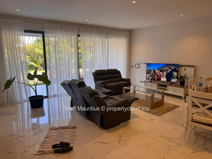 Modern Tropical Family Haven