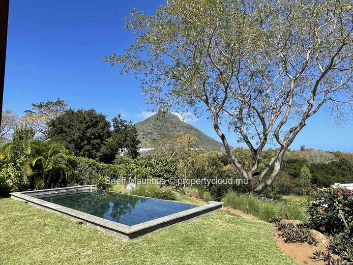 Exquisite Villa with Scenic Surroundings