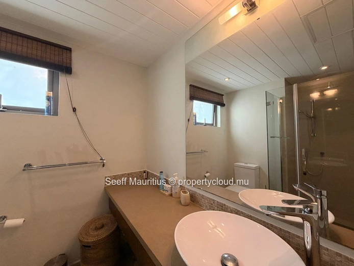 Luxury 3-Bedroom Living with Private Garden - Bon Espoir