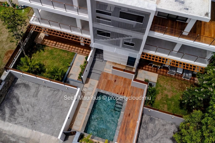 New flat – Top floor, a few steps from the beach.