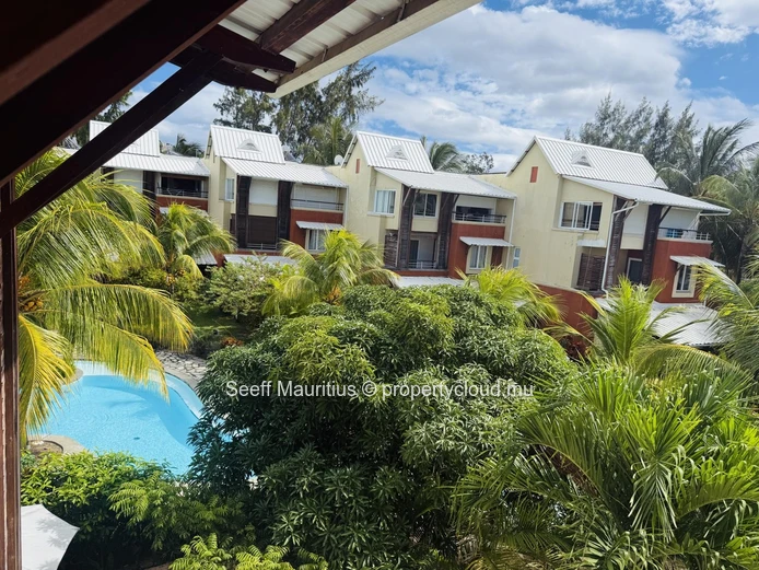 Coastal Elegance Meets Tropical Serenity  