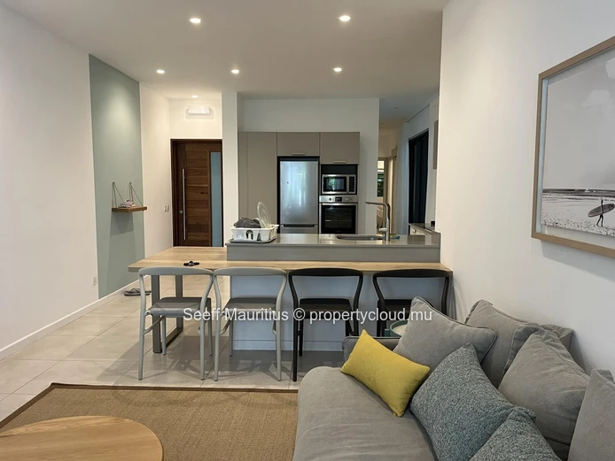 Beachfront 3-Bedroom: Direct Beach Access, 24-Hour Security