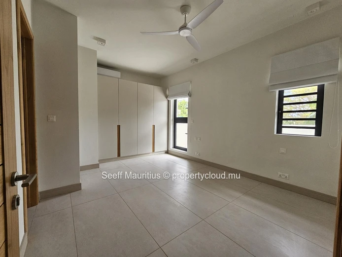 Signature Villa on Azuri Golf Course – 4 En Suite Bedrooms, Swimming Pool & Private Elevator