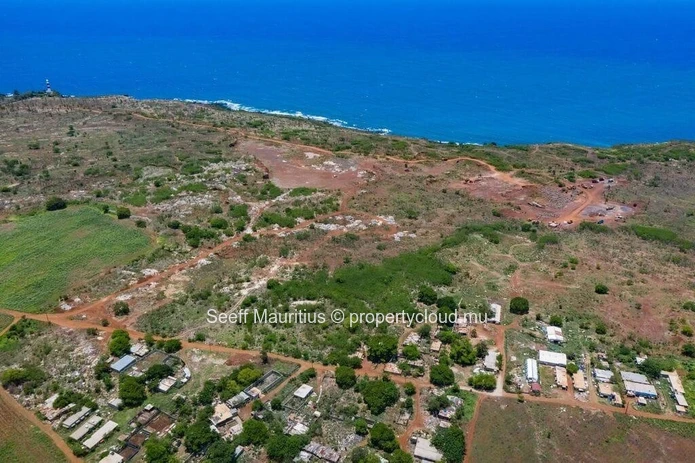 Seaside Paradise Awaits: Vacant Land with Spectacular Sea Views 
