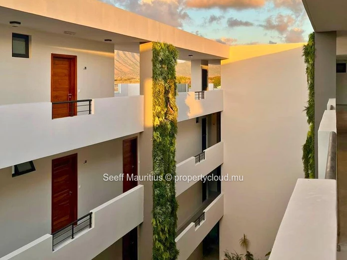 Modern 2-Bedroom Apartment with Stunning Views
