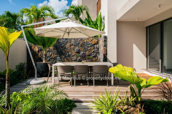 Modern Elegance: Luxurious Villa with Spectacular Views