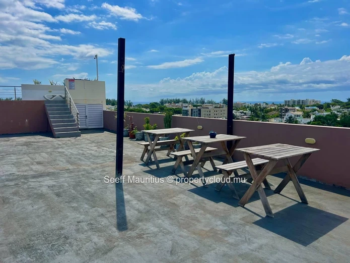 Turnkey 3-BR Apartment | Rooftop Pool & Gym | Flic en Flac