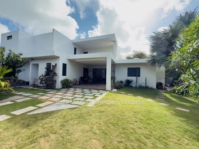 Elegant 2-Storey Home – Morcellement Swan, Pereybere