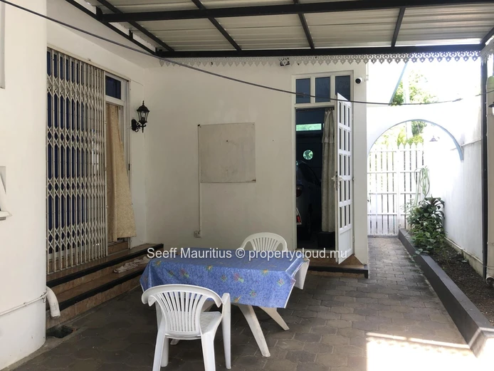 Spacious Family Villa Near Beach