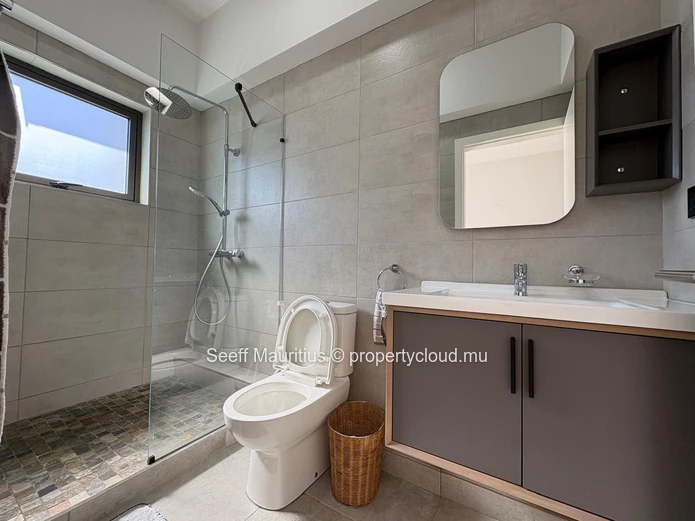 Modern Furnished Ground Floor Apartment