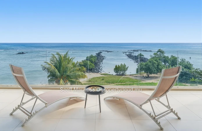 Sea-View Penthouse: Modern and Fully Furnished