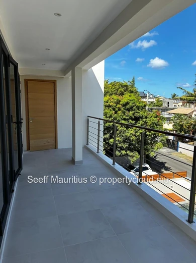 New flat – Top floor, a few steps from the beach.