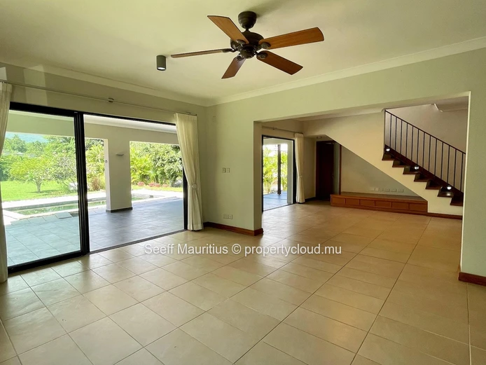 Beautifully Villa with Superb Mountain Views