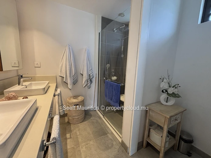 Modern Comfort Meets Prime Location – First-Floor Apartment For Sale