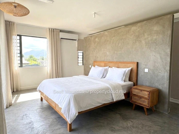 Modern Mountain Sanctuary 