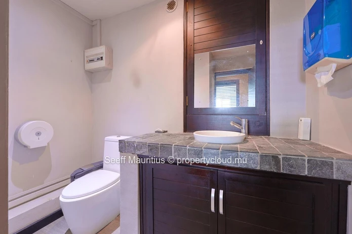 Ready-to-Move-In Office Space with Parking in Grand Baie