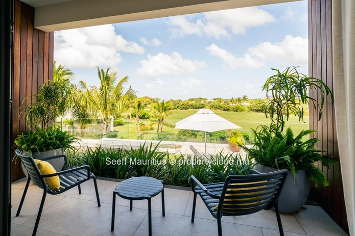 Modern Elegance: Luxurious Villa with Spectacular Views