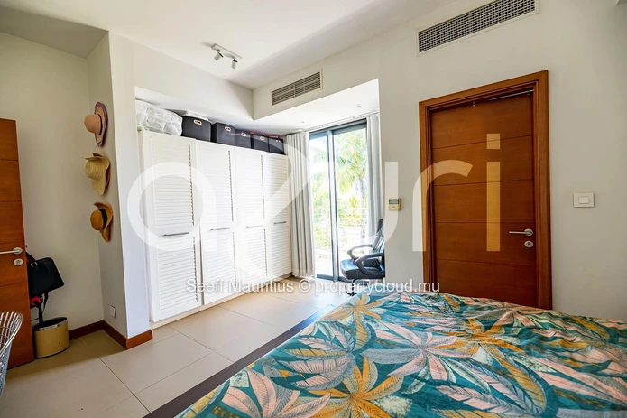 Prestigious 3-Bedroom Home Near the Beach