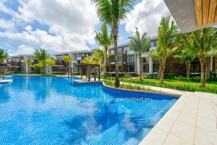 Prestigious Golf Front Sky Oasis
